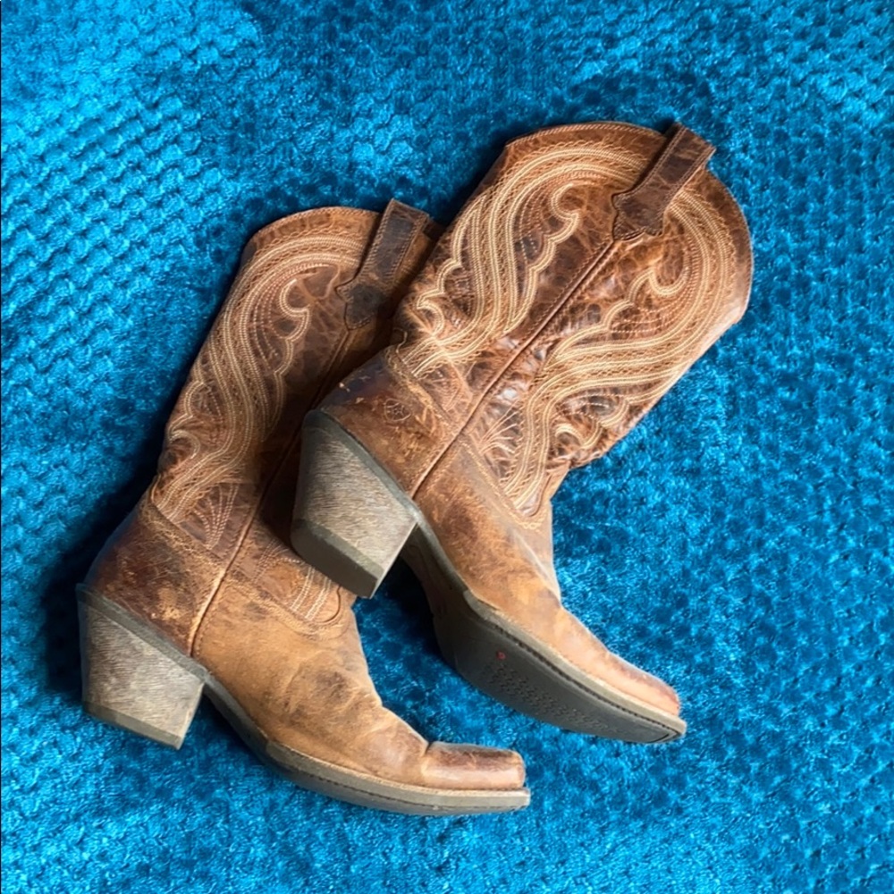 COPY - Ariat women’s boots, gorgeous!